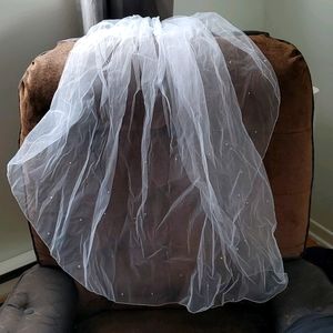 Fingertip length wedding veil